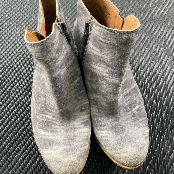 Lucky Brand Blue Grey Suede Booties - Picture 1 of 7